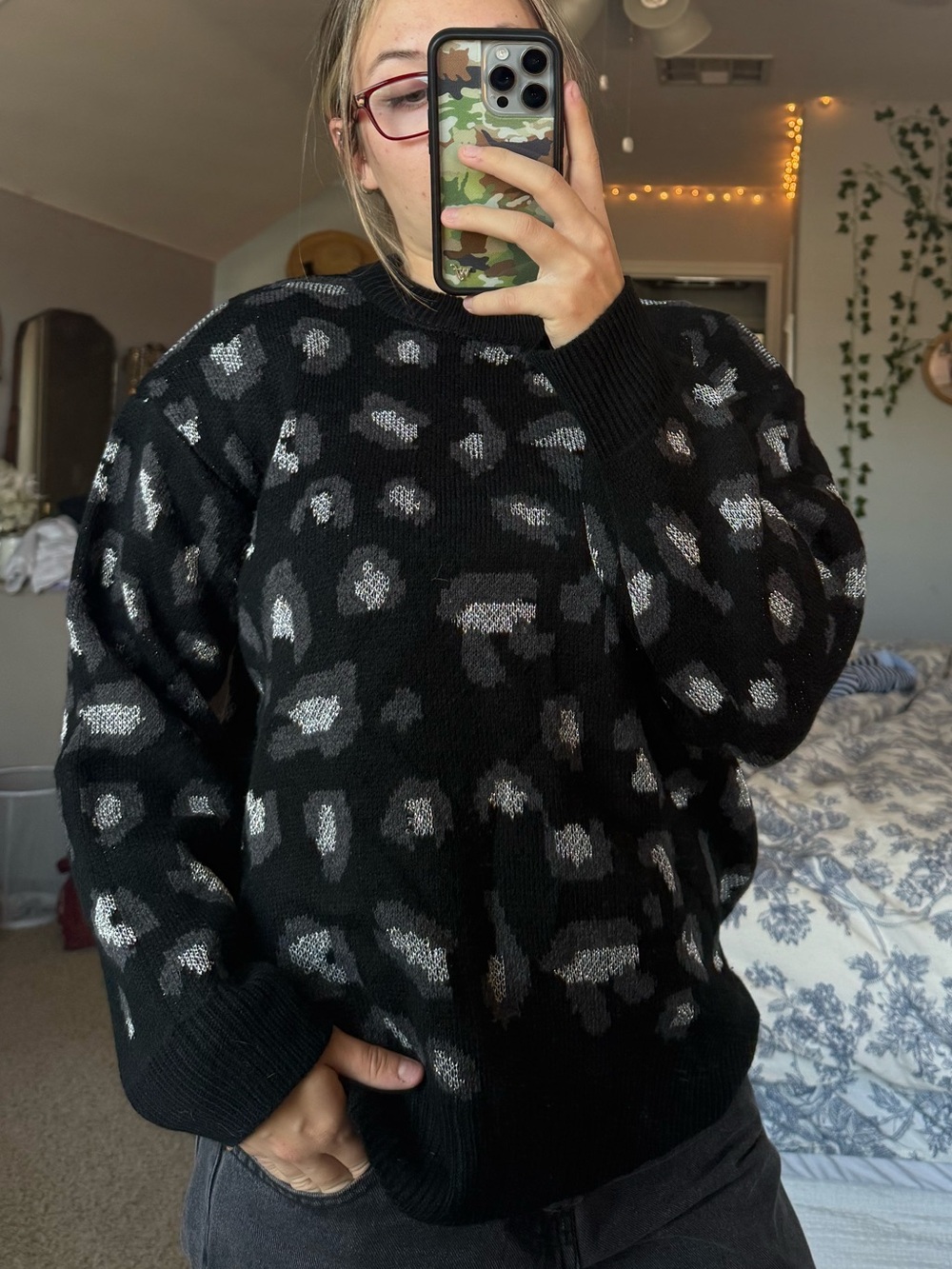 NEW WITHOUT TAGS Kendall & Kylie Black and Gray Leopard Knit Sweater